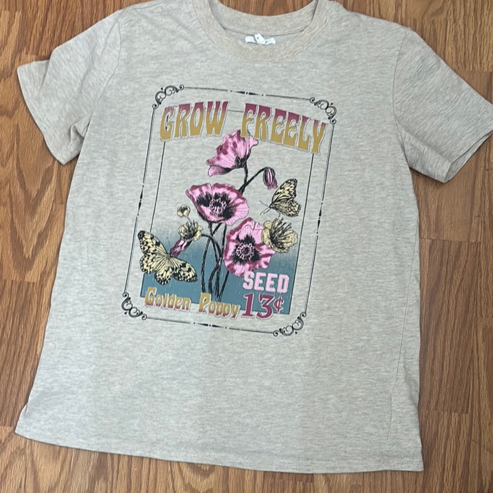 Maurices Beige women’s Tee with Floral and Butterfly Print